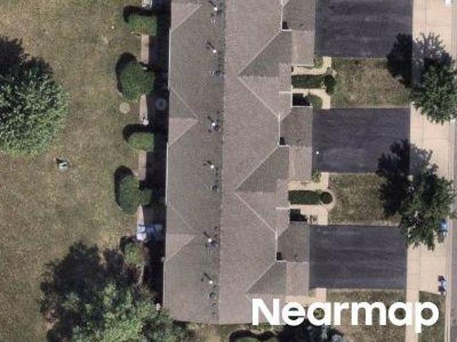 House for sale in Carpentersville, Illinois