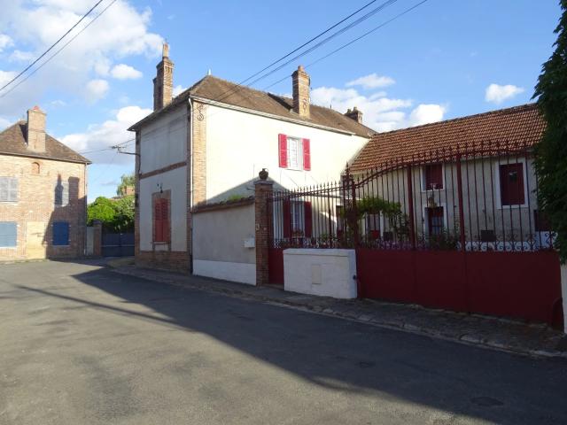 Maison vente à Fontainebleau, Flagy