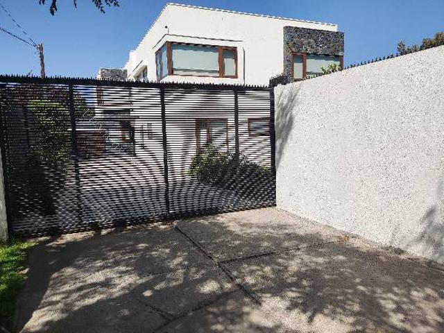 Casa en arriendo en Tarapacá, Metropolitana