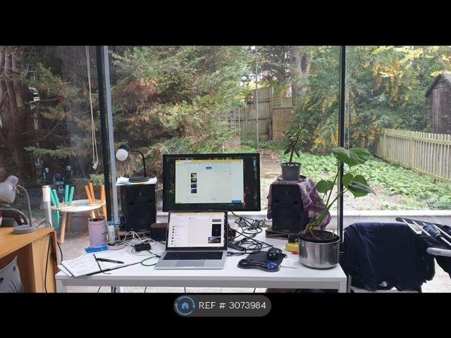 Studio for rent in Royal Borough of Greenwich, Greater London