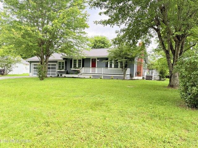 House for sale in Jonesville