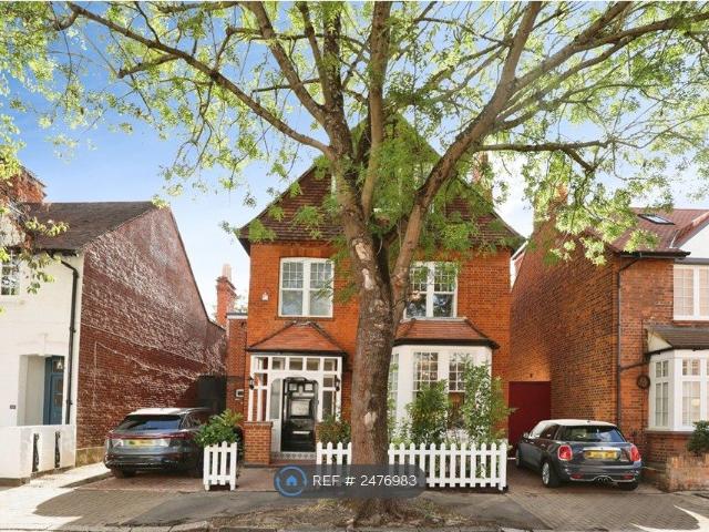 House for rent in Bedford Park, Greater London