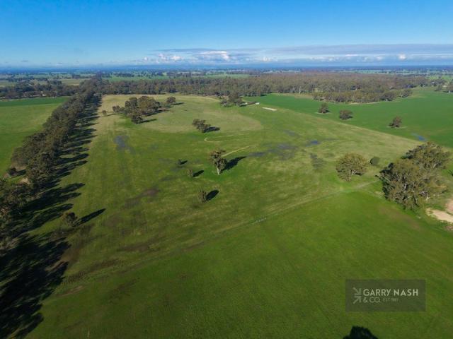 Cottage for sale in Boorhaman East, Victoria