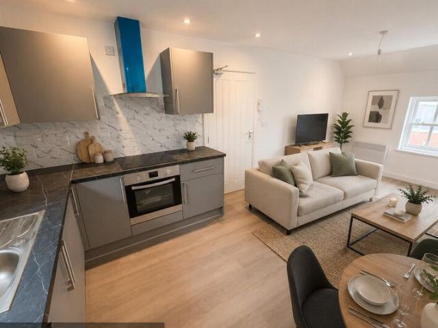 Apartment for rent in Dixons Green, West Midlands