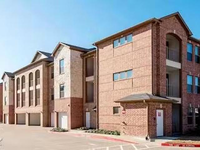 Condo for rent in Carrollton