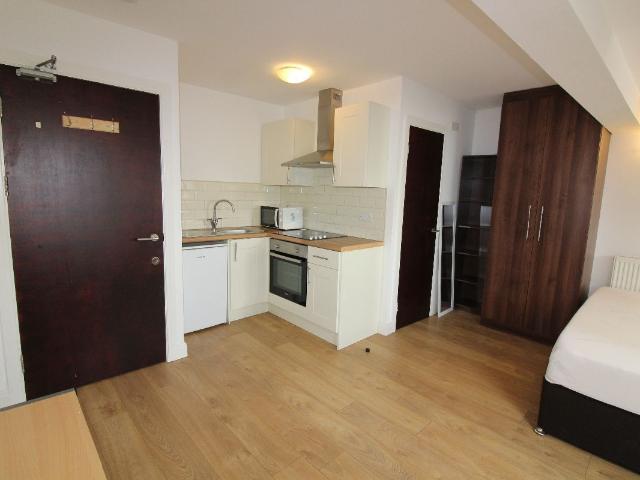 Studio for rent in Plungington, Higher Bartle
