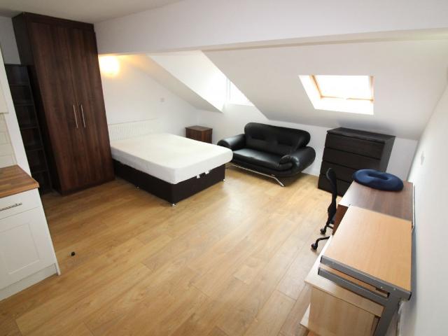 Studio for rent in Plungington, Higher Bartle