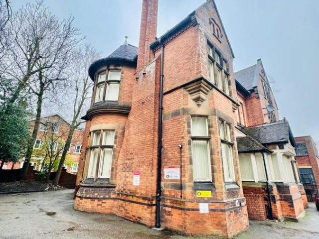 Apartment for rent in Dixons Green, West Midlands