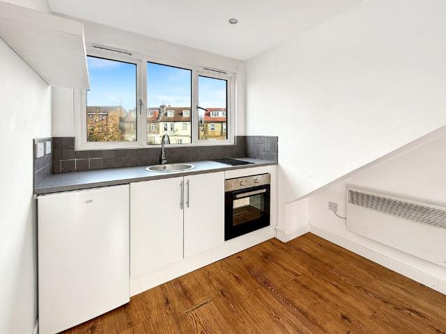 Studio for rent in Harlesden, Greater London