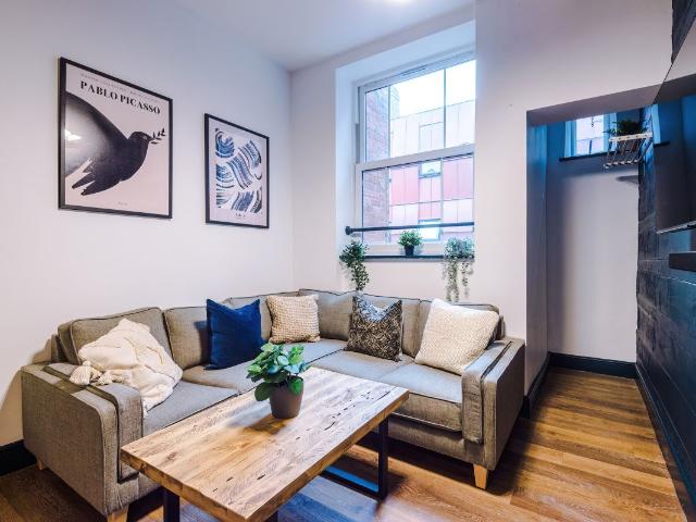 Apartment for rent in Bede Island, Old Wharf