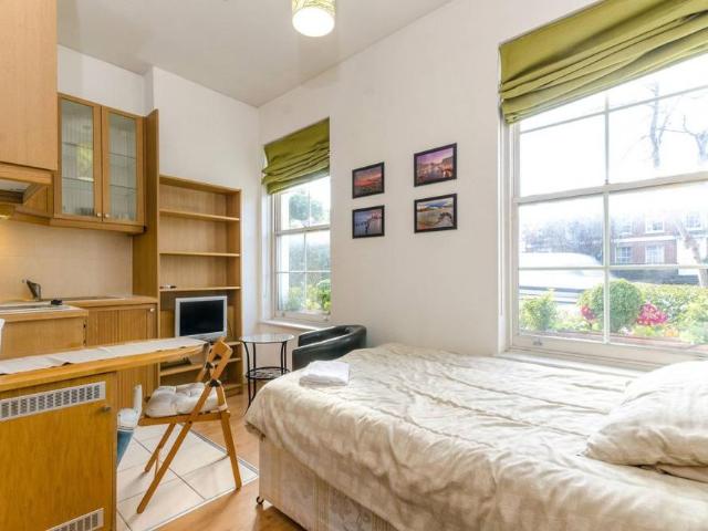 Studio for rent in West Hampstead, Greater London
