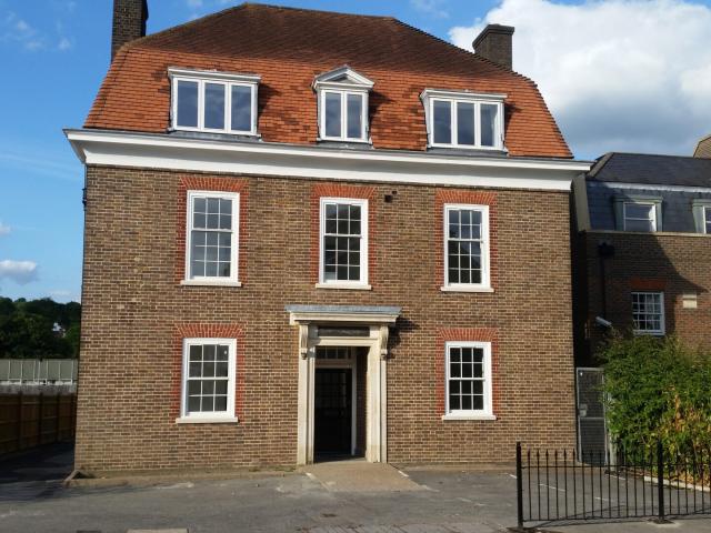 Apartment for rent in Red Hill, Surrey