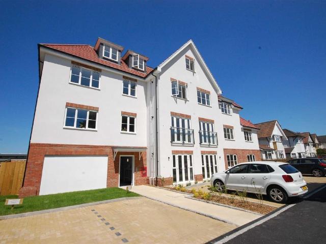 Apartment for rent in Iver, Richings Park
