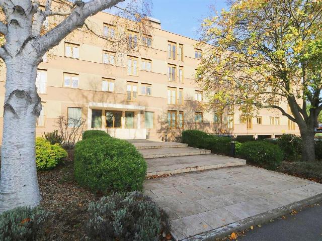 Studio for rent in Worcester Park, Greater London