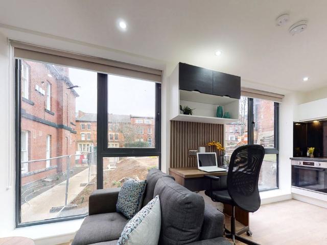Studio for rent in Hyde Park, West Yorkshire