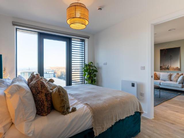 House for rent in Calderstones