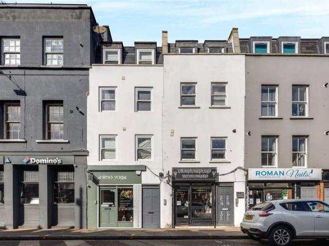 Flat for sale in Old Ford, Greater London