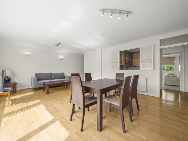 Apartment for rent in Belsize Park, Greater London