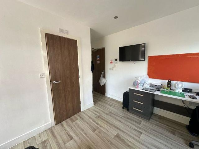 Studio for rent in The Polygon, City Of Southampton