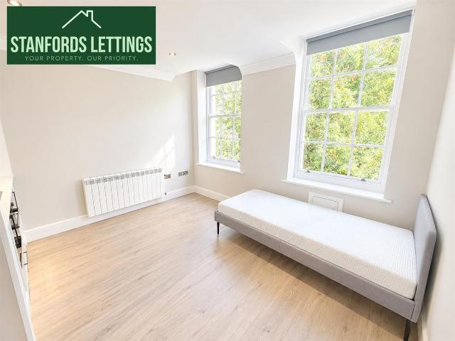 Studio for rent in Brunswick, Brighton
