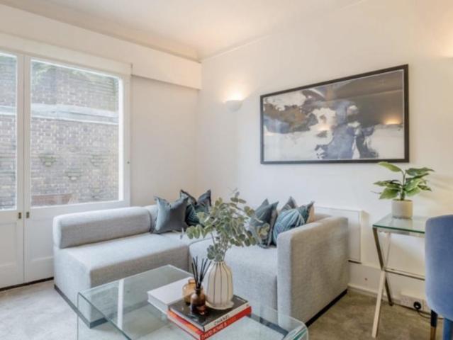 Apartment for rent in St. John's Wood, Greater London