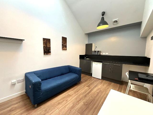 Studio for rent in Hyde Park, South Yorkshire