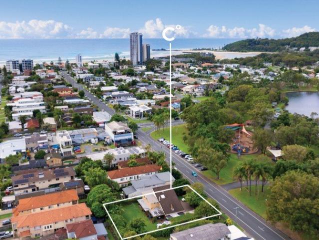 House for sale in Palm Beach, Gold Coast City
