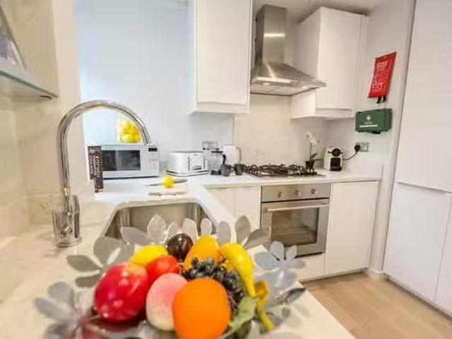 Apartment for rent in North Kensington, Greater London