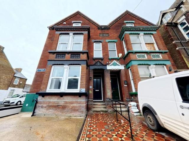 Apartment for rent in Chalkwell, Oad Street