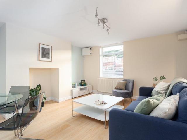 Apartment for rent in Hyde Park, West Yorkshire