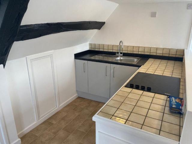 Studio for rent in Horsham, West Sussex