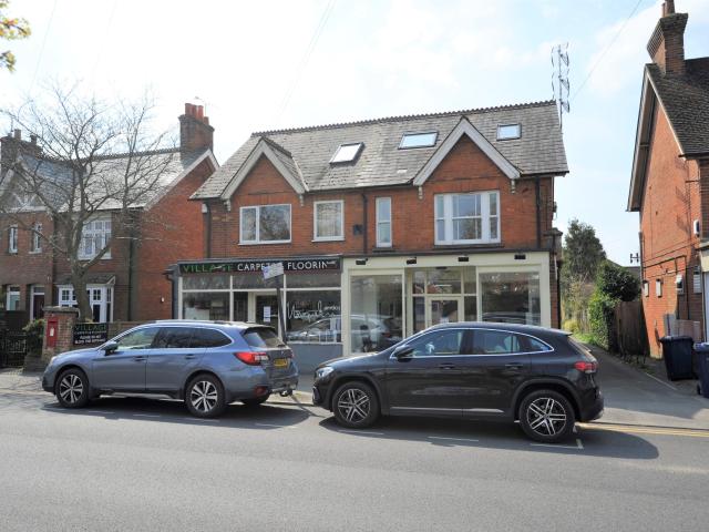 Apartment for rent in Fole, Surrey