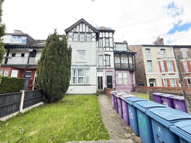 Apartment for rent in Elm Park, Calderstones