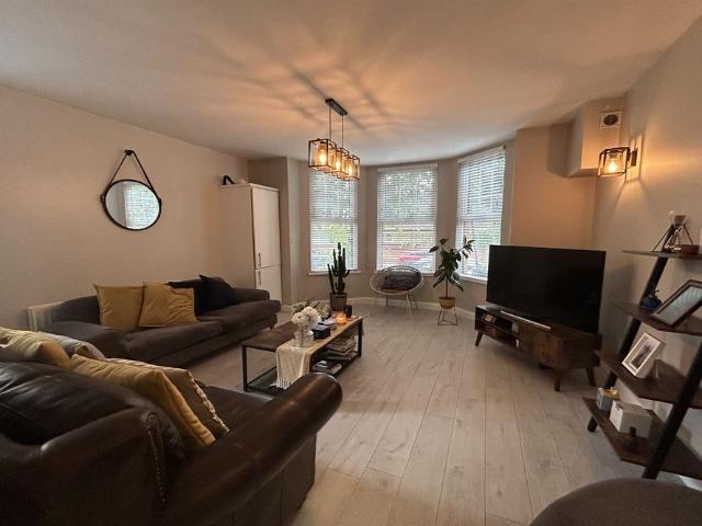 Apartment for rent in Belfast, Skegoniell