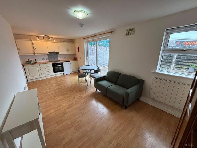 Apartment to rent in Loch Garman, North Tipperary