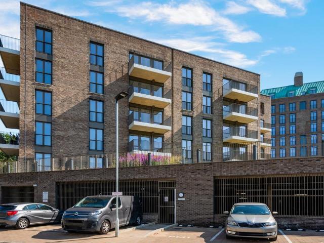 House for rent in Mill Hill, Greater London