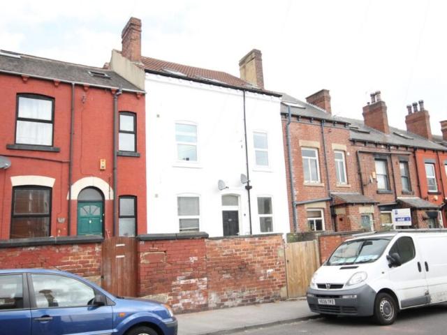 Apartment for rent in Armley, West Yorkshire