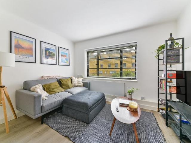 Apartment for rent in Bankside, Greater London