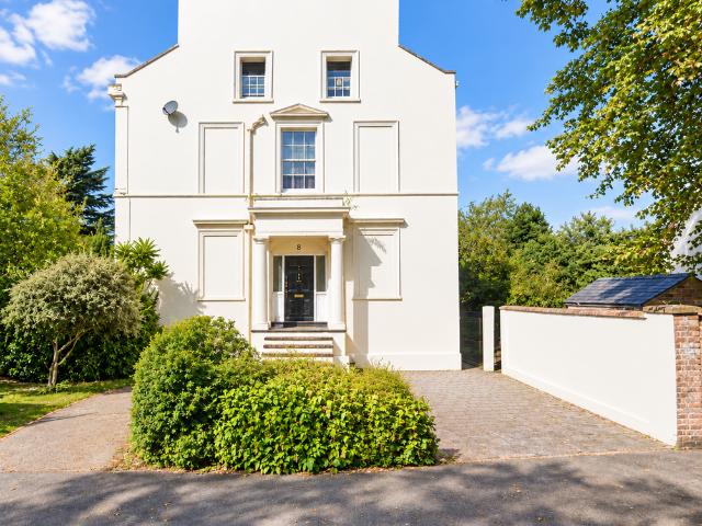 Apartment for rent in Sydenham, Warwick