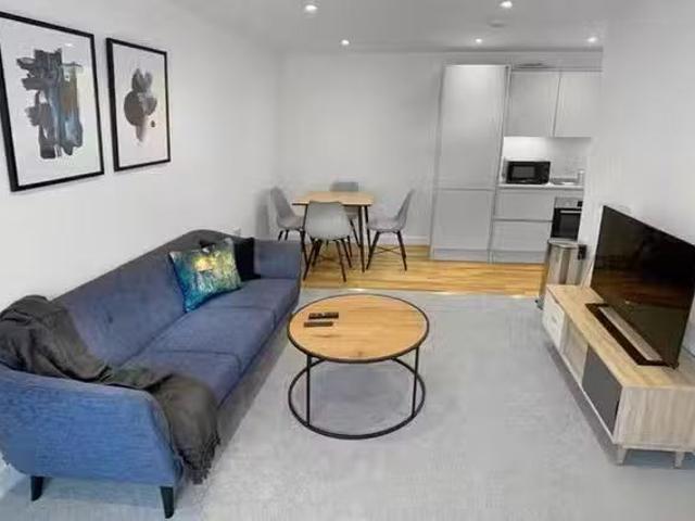 Apartment for rent in Eton