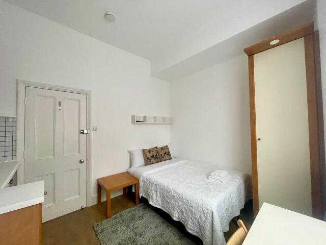 Studio for rent in Hammersmith, Greater London