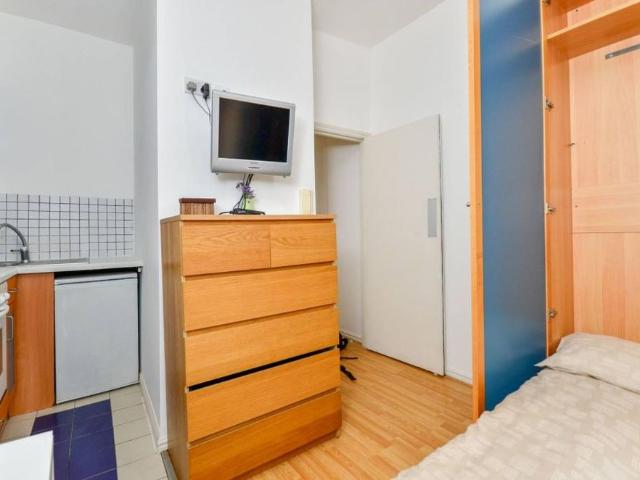 Studio for rent in Earl's Court, Greater London