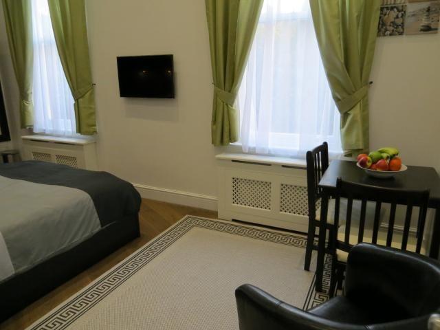 Studio for rent in London Borough of Hammersmith and Fulham, Greater London
