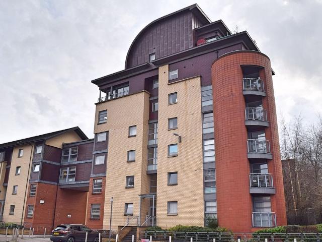 Apartment for rent in Hutchesontown, Gorbals