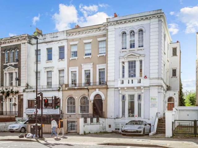 Flat for sale in Holloway, Greater London