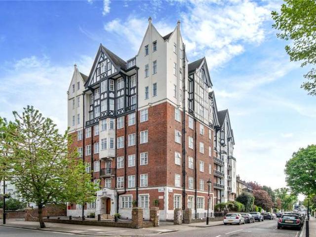 Flat for sale in St. John's Wood, Greater London