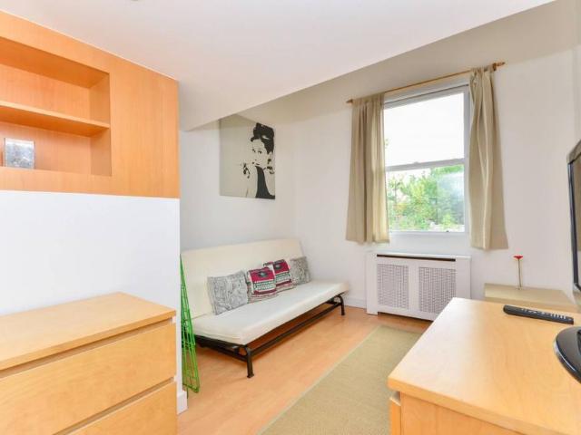 Studio for rent in Cat Hill, Isle Of Man