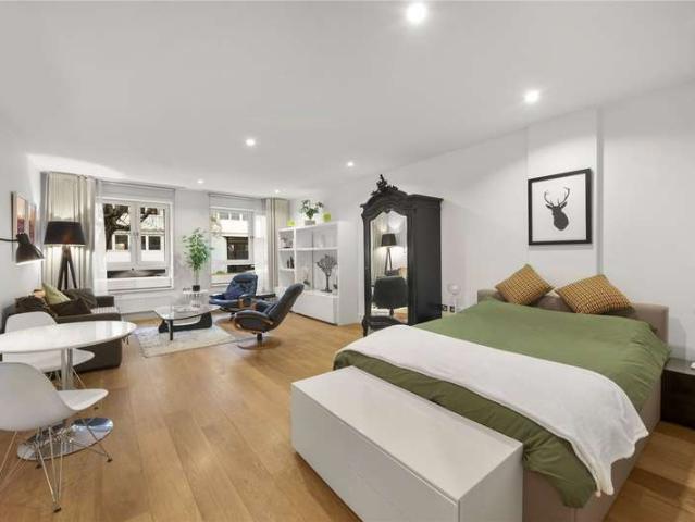 Flat for sale in East Marylebone, Marylebone