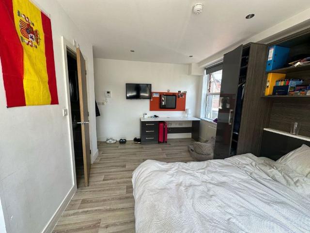 Studio for rent in The Polygon, City Of Southampton