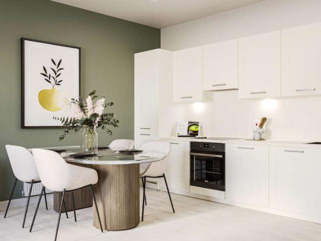 Flat for sale in Harrow Weald, Greater London